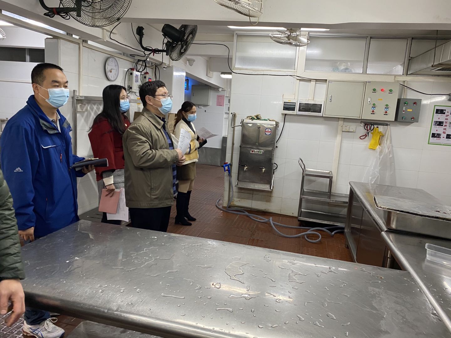 疫情防控做到位，监督查抄落实处 ----白云山海洋之神hy590公司发展疫情防控查抄工作